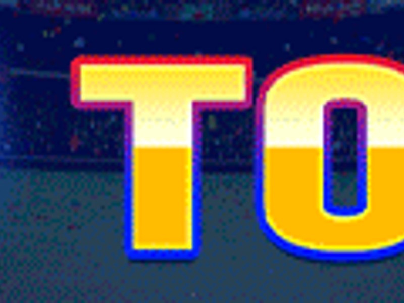 Cầu thủ bóng rổ đang úp rổ