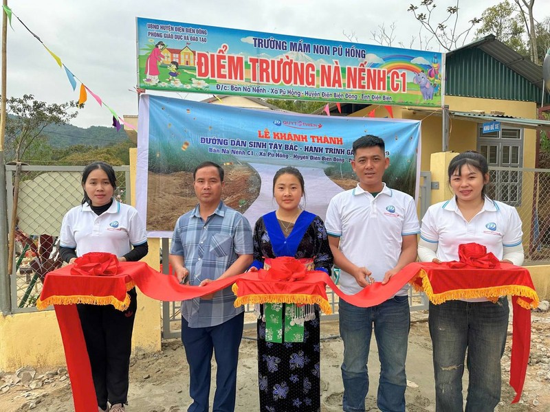 Hình ảnh minh họa các tổ chức hỗ trợ chuyên nghiệp, người đang nhận tư vấn